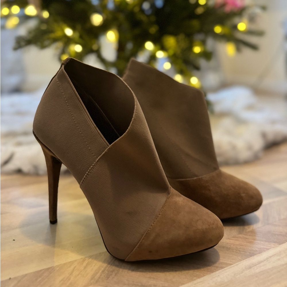 Jessica Simpson Tan Booties